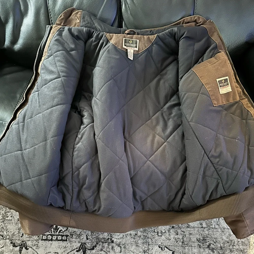 Jacket - Picture 3 of 4